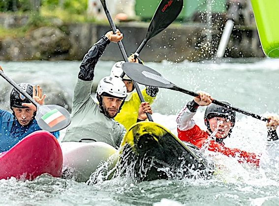 EAUX VIVES – Les meilleurs du canoë-kayak slalom à Pau